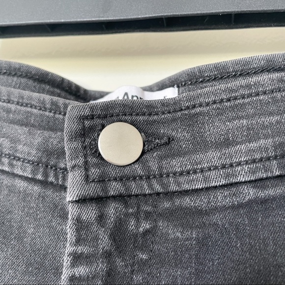 Easy Jean - Picture 3 of 8